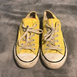Used double tongue yellow and neon pink converse.
